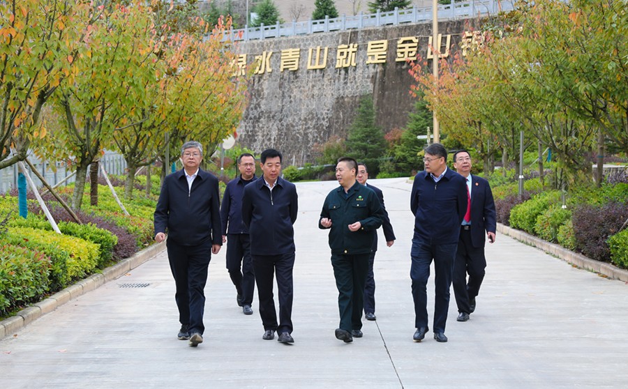 29-2021年10月，甘肅省高級人民法院院長張海波蒞臨公司調(diào)研。.jpg