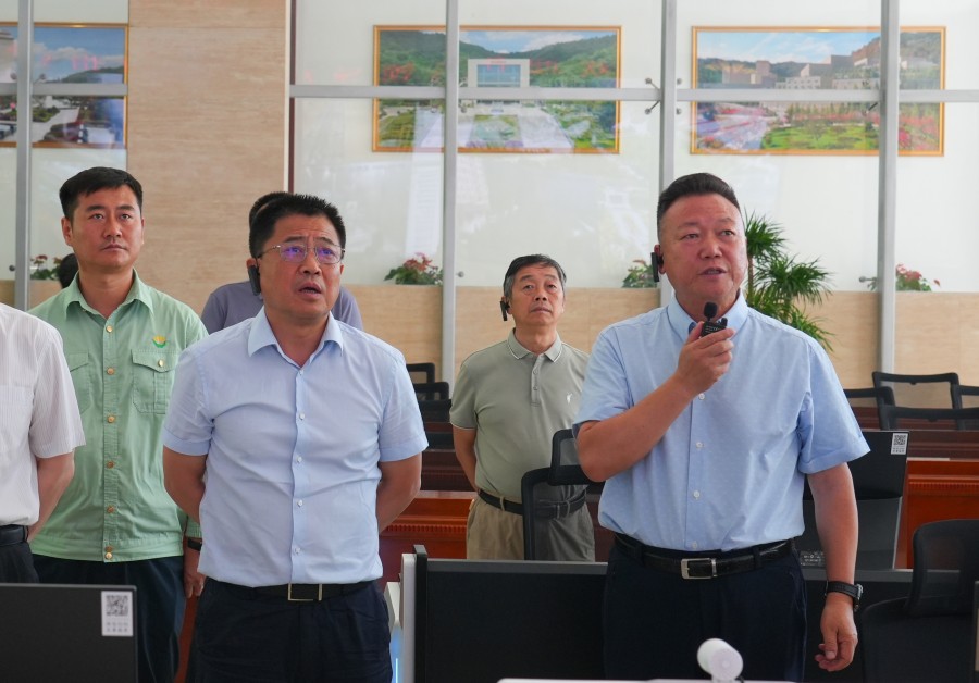 省自然資源廳黨組書記、廳長張曉軍蒞臨金徽股份調(diào)研綠色礦山建設(shè)工作_副本.jpg